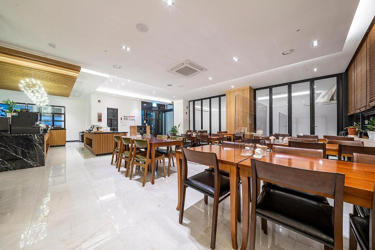 Wonju City Hotel Hyeoksin Exterior photo