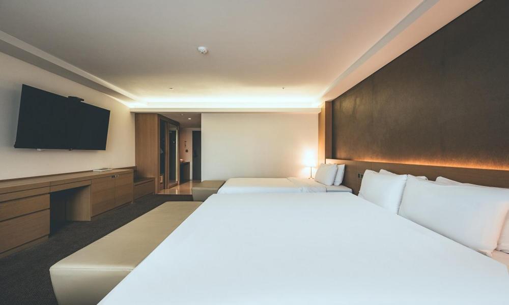 Wonju City Hotel Hyeoksin Exterior photo
