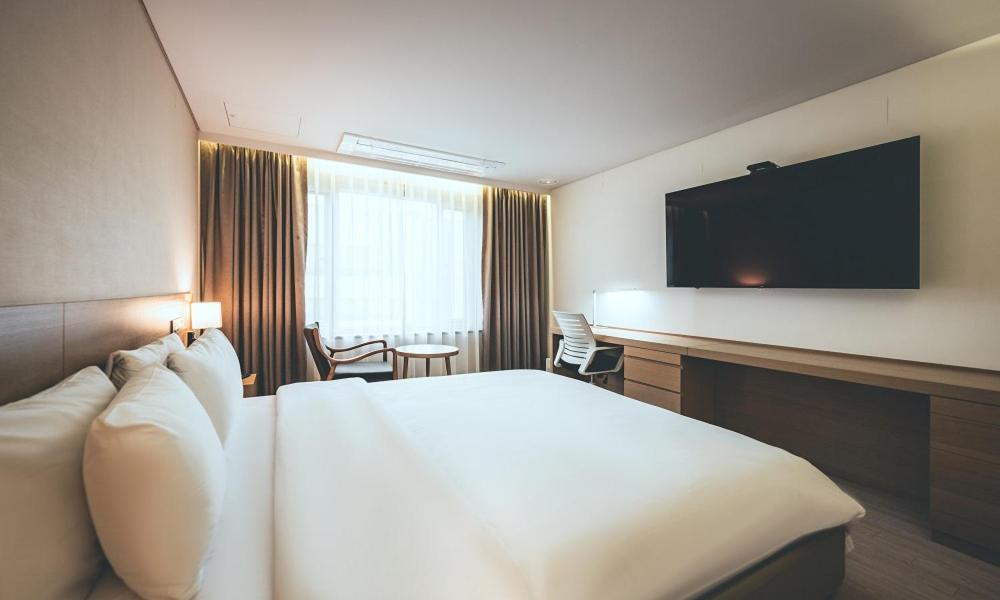 Wonju City Hotel Hyeoksin Exterior photo