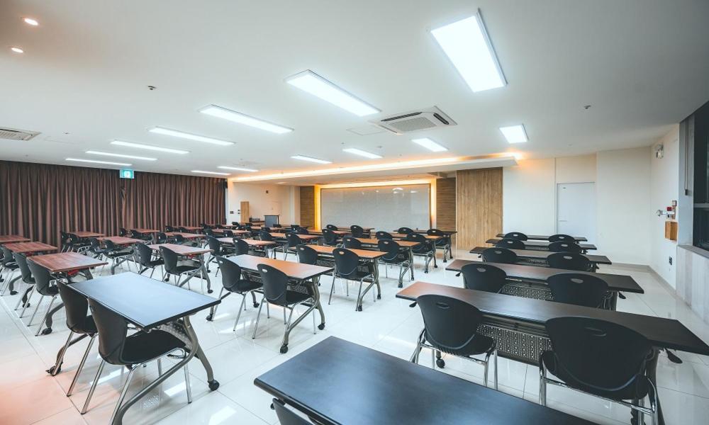 Wonju City Hotel Hyeoksin Exterior photo